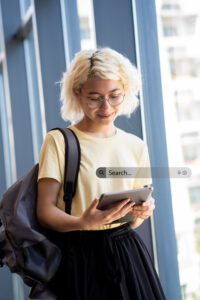 Kaip Google AI keičia paieškos rezultatus: greitis prieš nuorodų svarbą Dirbtinio intelekto analizė paieškos rezultatuose ir svetainių reitingavimas.